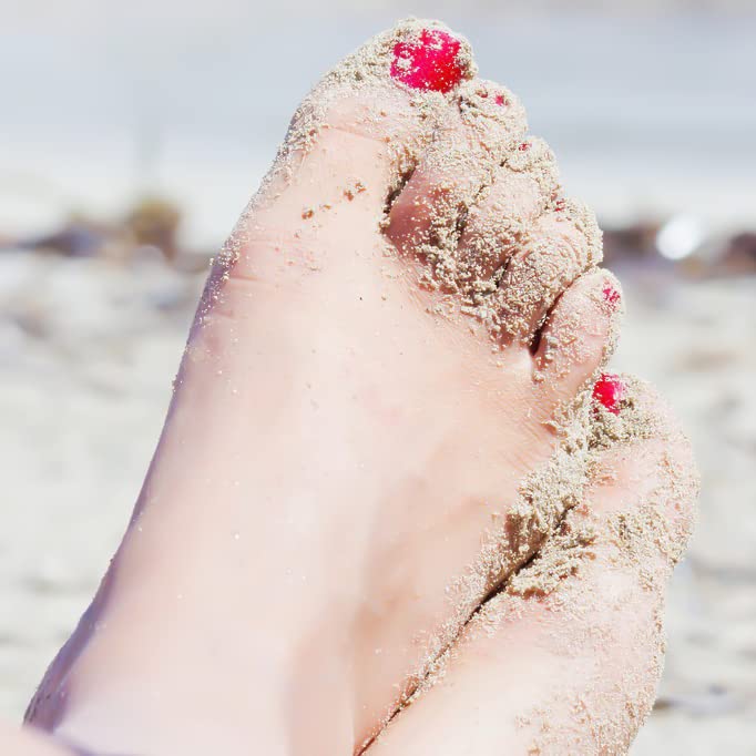 SILPECWEE Toe Nail Stickers Full Nail Wraps Red Solid Color Toenail Polish Strips for Women Self Adhesive Toe Stickers Polish Gel Toenails Stickers with 1pc Nail File (20 Sheets)