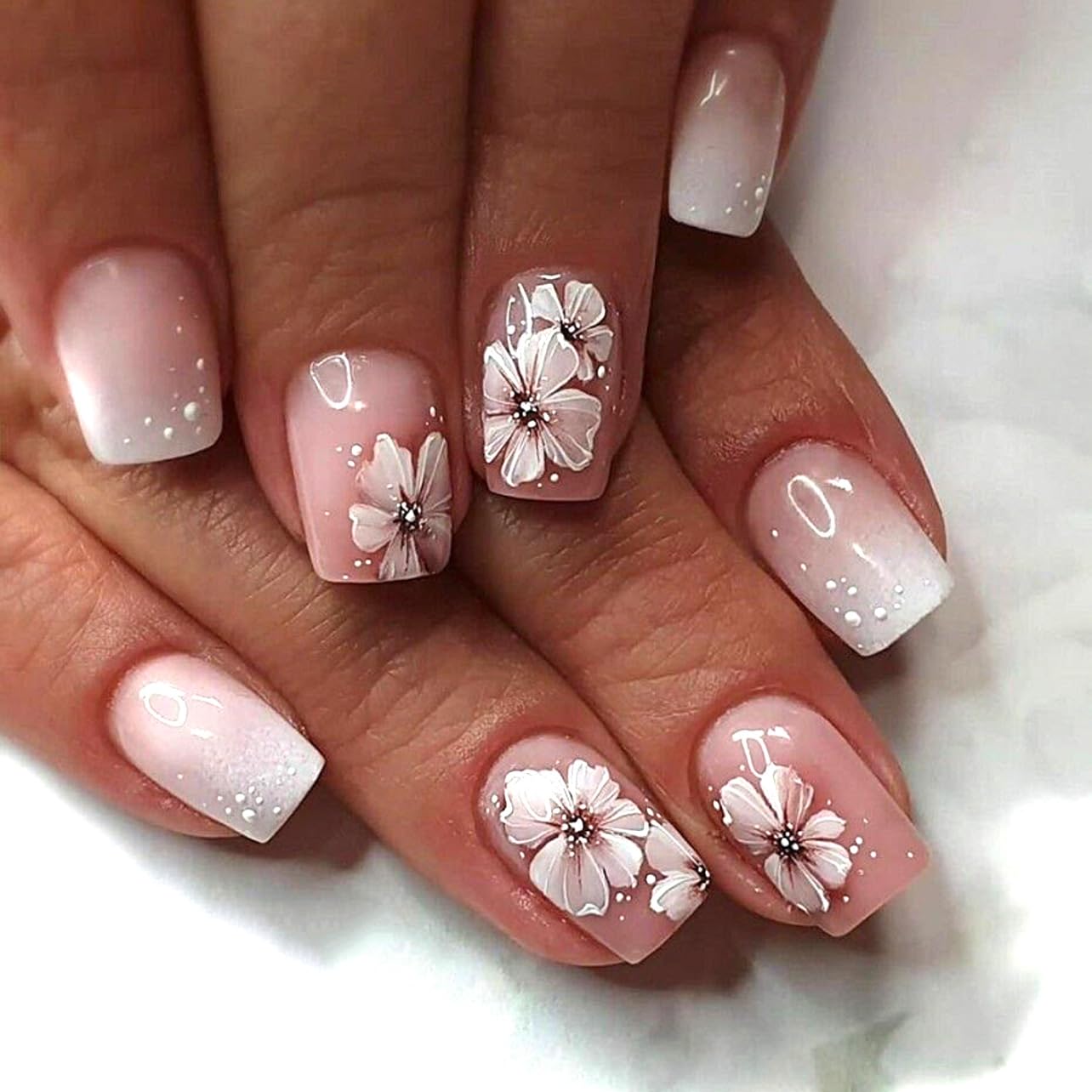 Summer Fall Press On Nails Short Square, Nude Fake Nails Featuring a Nude-to-White Gradient and Elegant White Floral Accents, Glossy Finish Acrylic Nails, Reusable Glue On Nails for Women, Petal Veil
