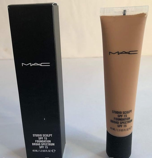 MAC Studio Sculpt SPF 15 Foundation NW40