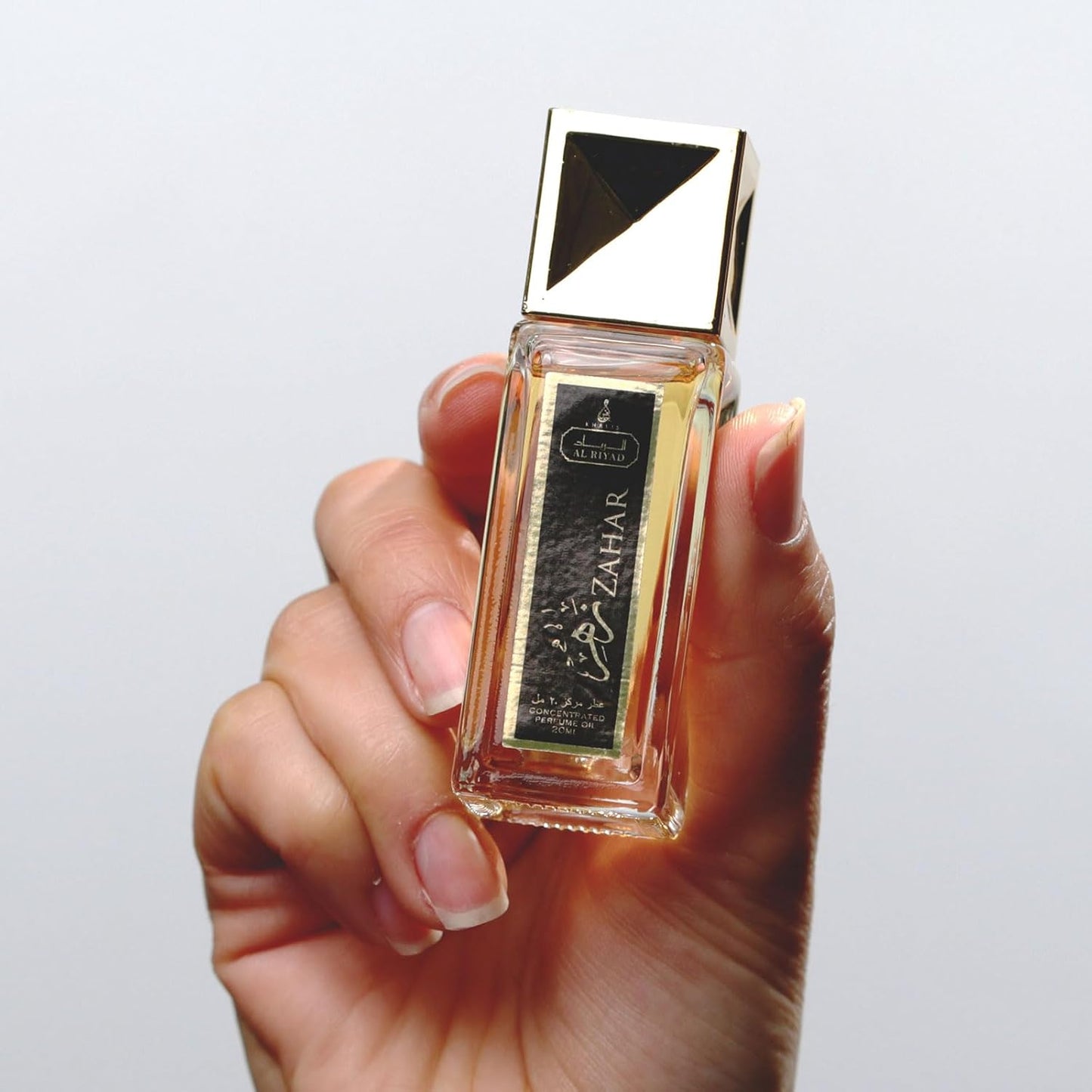 Maison d’Orient Zahar Fruity Floral Musk Perfume Oil Roll‑On 20 mL — Alcohol‑Free, Long‑Lasting Vegan Attar for Women, Pocket Travel‑Size Body Oil from Dubai Fragrance House, Compliment‑Magnet Scent