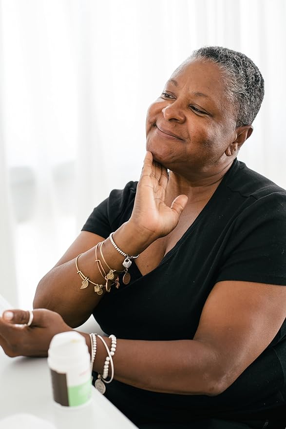 Second Trimester Set – All Natural Skincare Pregancy Gift Box – Anti-stretch mark Belly Oil, Moisturizing Body Oil, Face Polish, Face Moisturizer - Mambino Organics