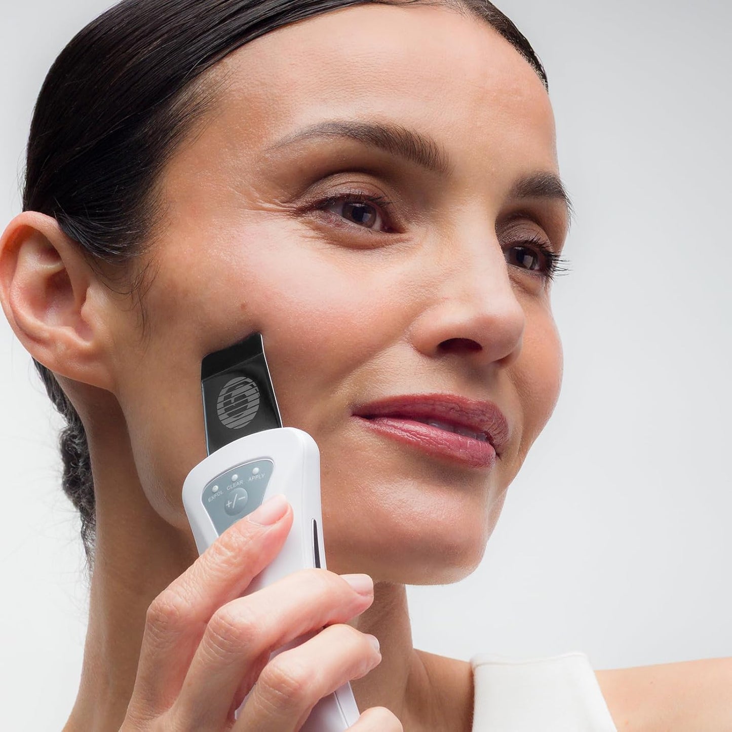 Bio-Therapeutic bt-Micro Fusion Ultrasonic Skin Exfoliation. Smooth Skin, Clear Congestion, Superior Blackhead Extraction, 3 Modes 2 Power Levels, Stainless Steel Applicator, Rechargeable